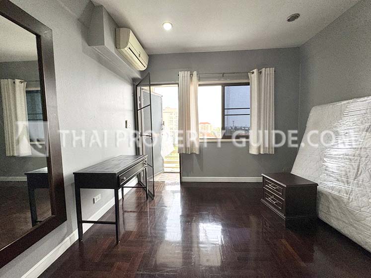 Condominium in Nichada Thani 